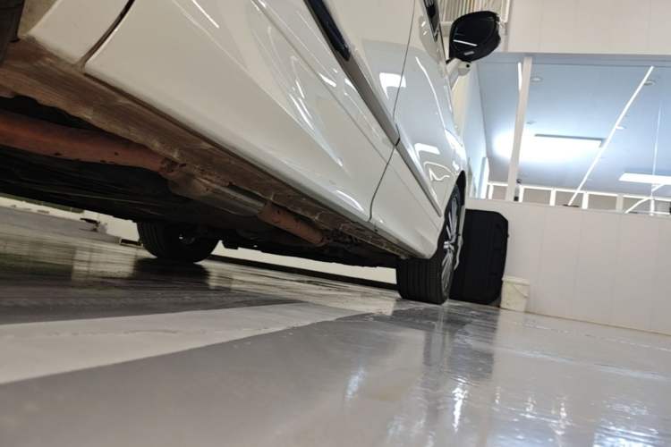 Used Honda Elysion 2022 2.0L eHEV Luxury Edition Right Side Sill
