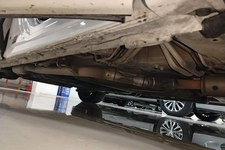 Used Honda Elysion 2022 2.0L eHEV Luxury Edition Right Side Sill