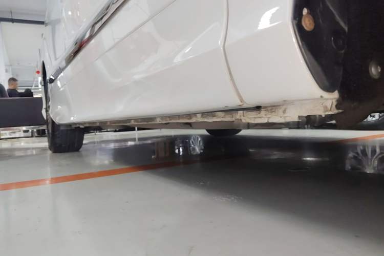 Used Honda Elysion 2022 2.0L eHEV Luxury Edition Right Side Sill