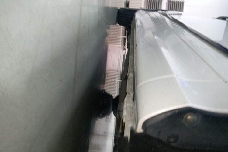 Used Honda Elysion 2022 2.0L eHEV Prestige Edition Right Side Sill
