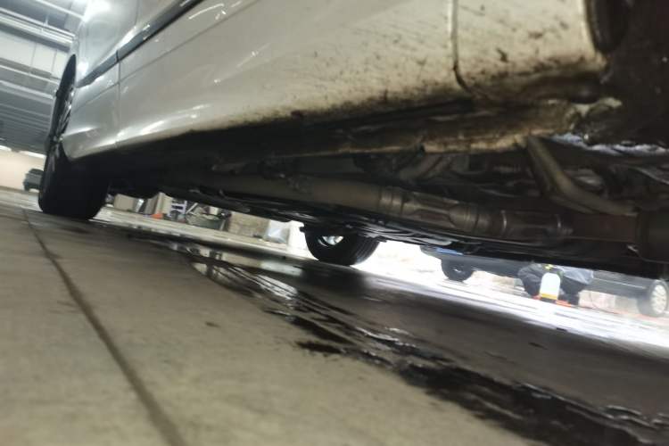 Used Honda Elysion 2022 2.0L eHEV Prestige Edition Right Side Sill