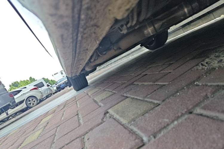 Used Honda Elysion 2022 2.0L eHEV Prestige Edition Right Side Sill