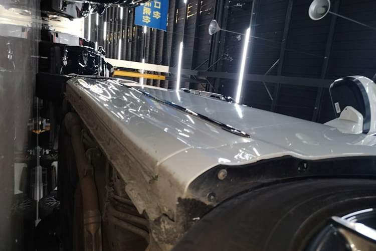 Used Honda Elysion 2022 2.0L eHEV Luxury First Edition Right Side Sill