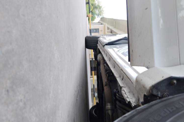 Used Honda Elysion 2022 2.0L eHEV Luxury First Edition Right Side Sill
