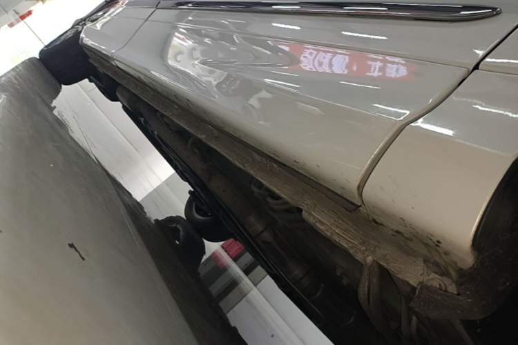 Used Honda Elysion 2022 2.0L eHEV Luxury Edition Right Side Sill