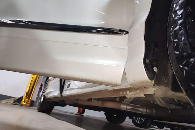 Used Honda Elysion 2022 2.0L eHEV Luxury Edition Right Side Sill
