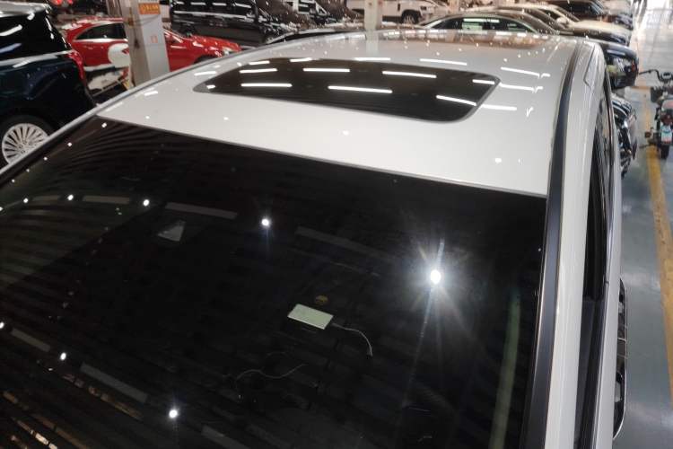 Used Honda Elysion 2022 2.0L eHEV Luxury Edition Roof