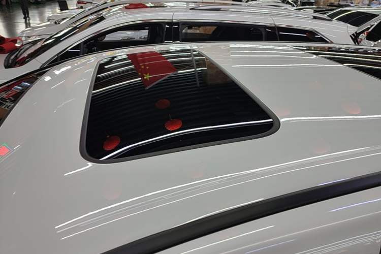 Used Honda Elysion 2022 2.0L eHEV Luxury Edition Roof