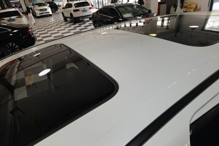 Used Honda Elysion 2022 2.0L eHEV Luxury Edition Roof