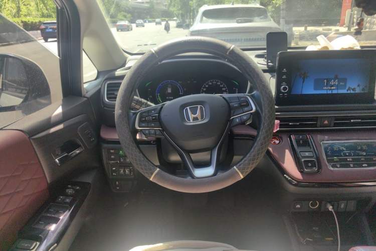 Used Honda Elysion 2022 2.0L eHEV Prestige Edition Steering Wheel