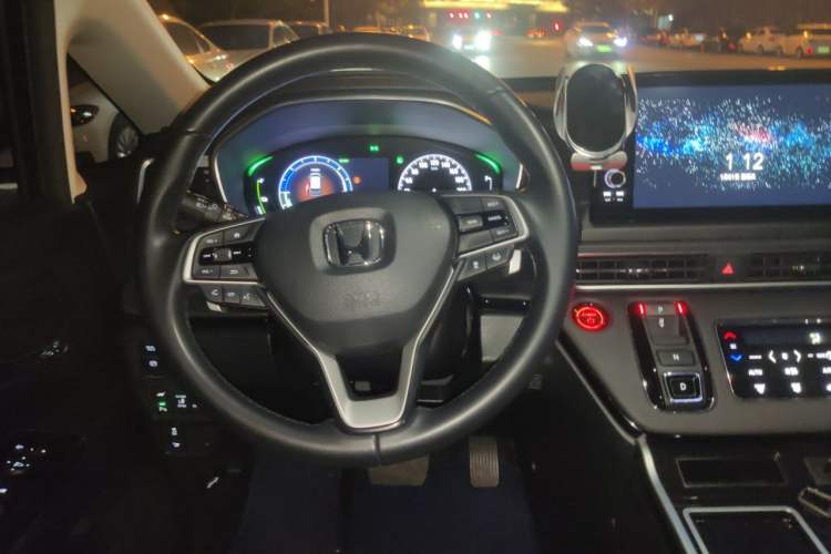 Used Honda Elysion 2022 2.0L eHEV Luxury Edition Steering Wheel