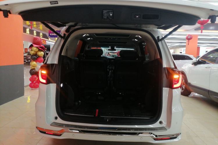 Used Honda Elysion 2022 2.0L eHEV Luxury Edition Trunk