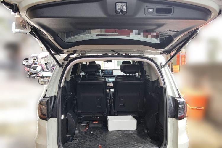 Used Honda Elysion 2022 2.0L eHEV Luxury Edition Trunk