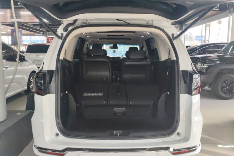 Used Honda Elysion 2022 2.0L eHEV Prestige Edition Trunk