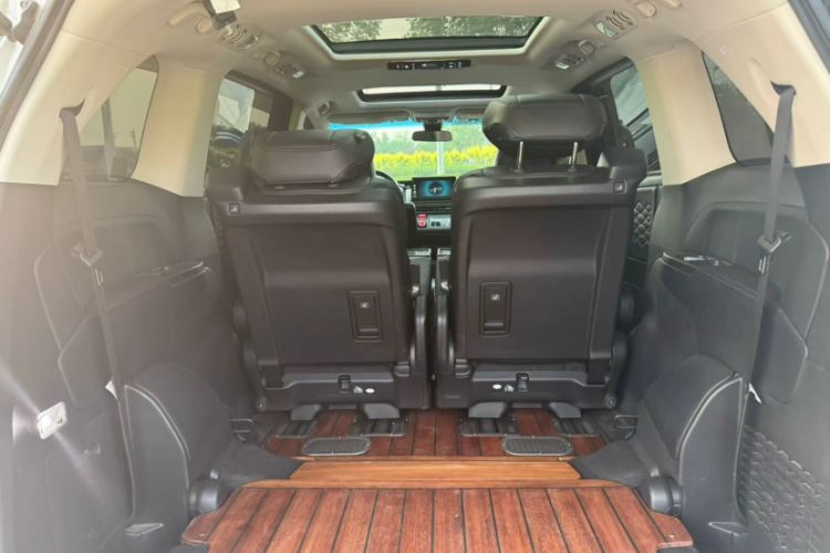 Used Honda Elysion 2022 2.0L eHEV Luxury First Edition Trunk