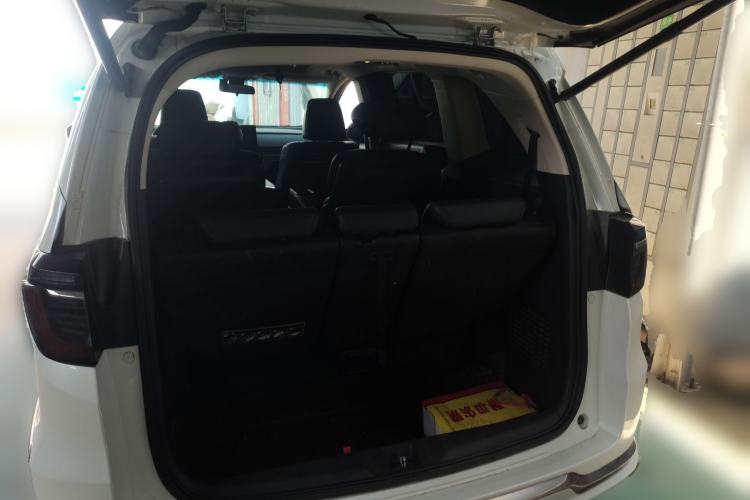 Used Honda Elysion 2022 2.0L eHEV Luxury Edition Trunk