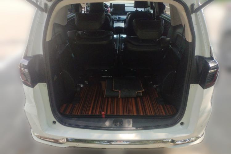 Used Honda Elysion 2022 2.0L eHEV Luxury Edition Trunk