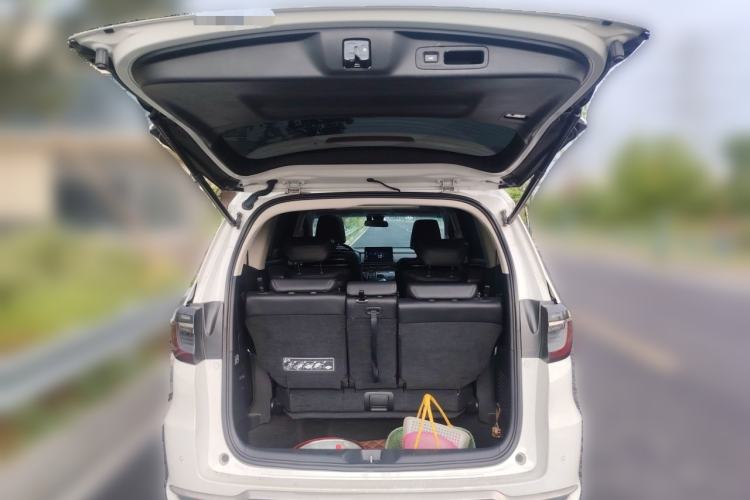 Used Honda Elysion 2022 2.0L eHEV Luxury Edition Trunk