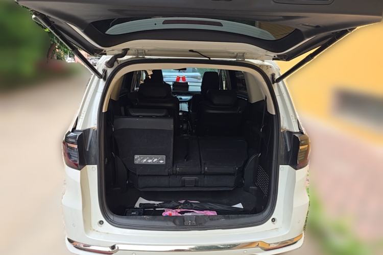 Used Honda Elysion 2022 2.0L eHEV Luxury Edition Trunk