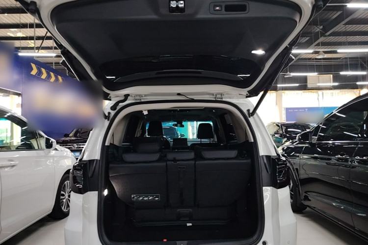 Used Honda Elysion 2022 2.0L eHEV Luxury First Edition Trunk