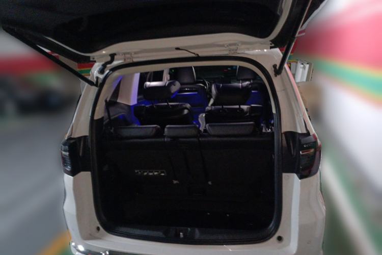 Used Honda Elysion 2022 2.0L eHEV Luxury First Edition Trunk