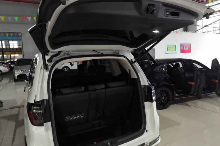 Used Honda Elysion 2022 2.0L eHEV Prestige Edition Trunk