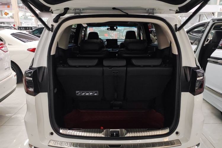 Used Honda Elysion 2022 2.0L eHEV Luxury Edition Trunk