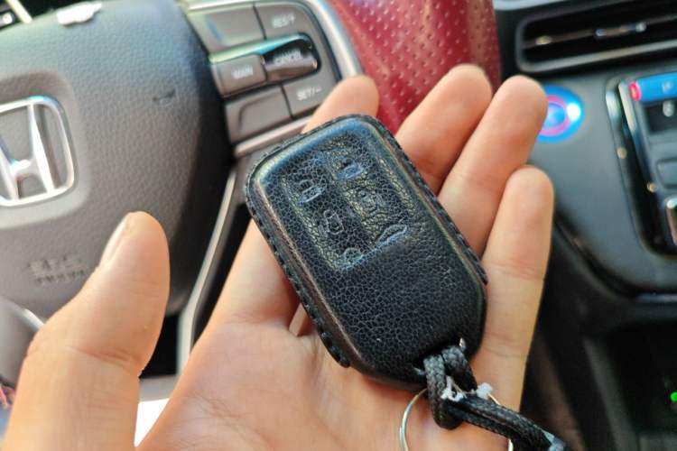 Used Honda Elysion 2022 2.0L eHEV Luxury First Edition Vehicle Key