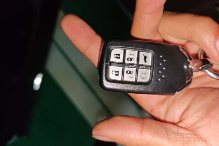 Used Honda Elysion 2022 2.0L eHEV Prestige Edition Vehicle Key