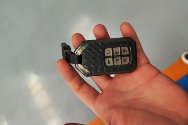 Used Honda Elysion 2022 2.0L eHEV Luxury Edition Vehicle Key