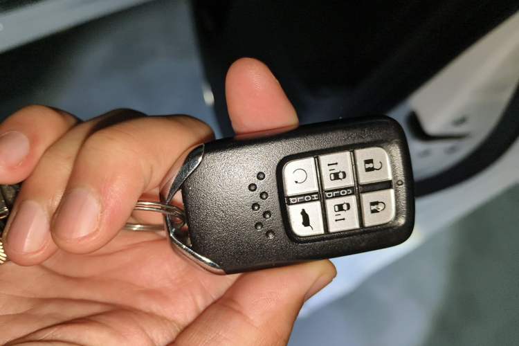 Used Honda Elysion 2022 2.0L eHEV Luxury First Edition Vehicle Key