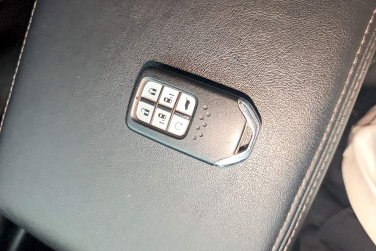 Used Honda Elysion 2022 2.0L eHEV Prestige Edition Vehicle Key