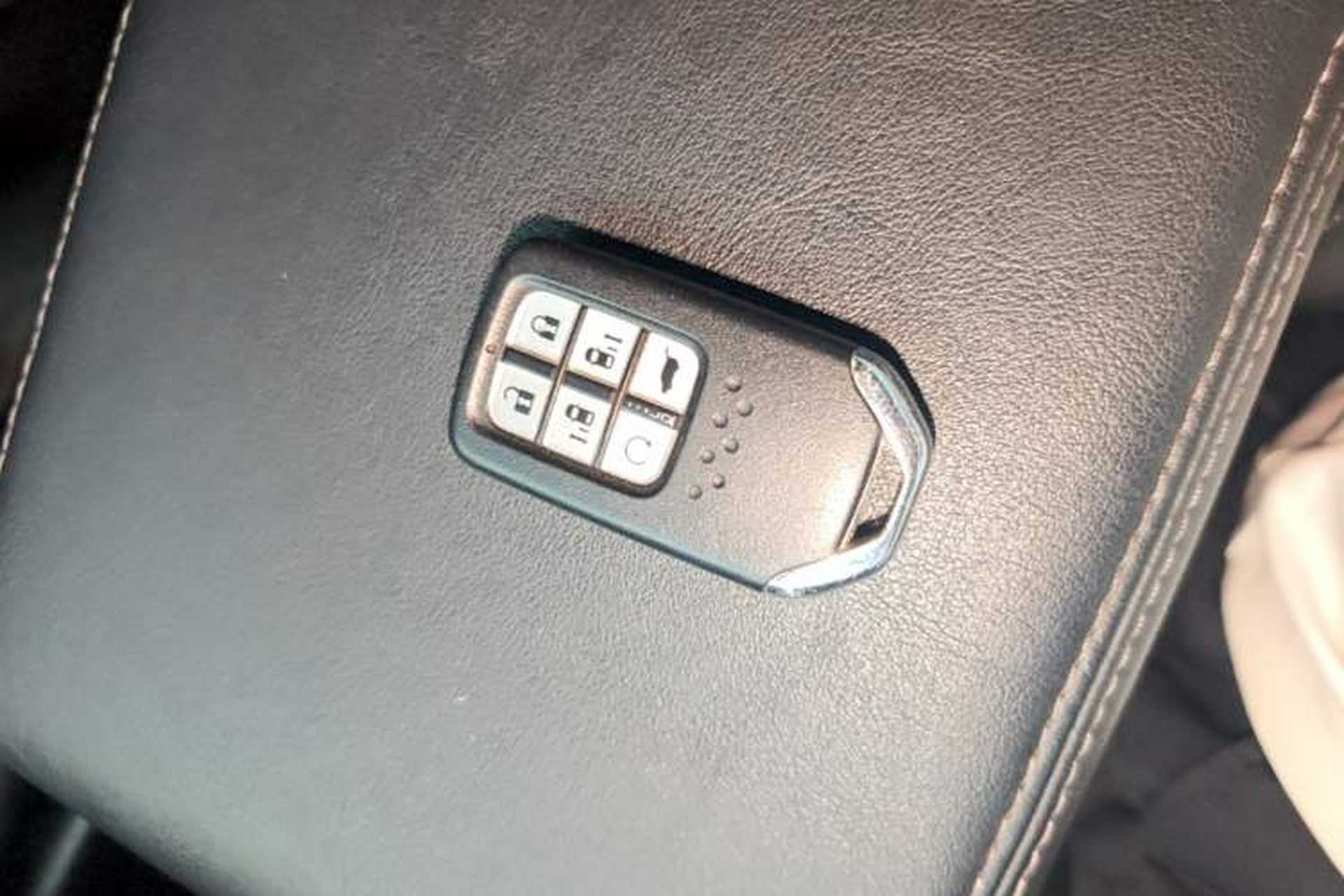Used Honda Elysion 2022 2.0L eHEV Prestige Edition Vehicle Key