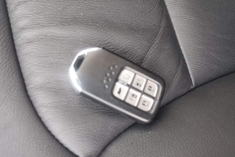 Used Honda Elysion 2022 2.0L eHEV Luxury Edition Vehicle Key