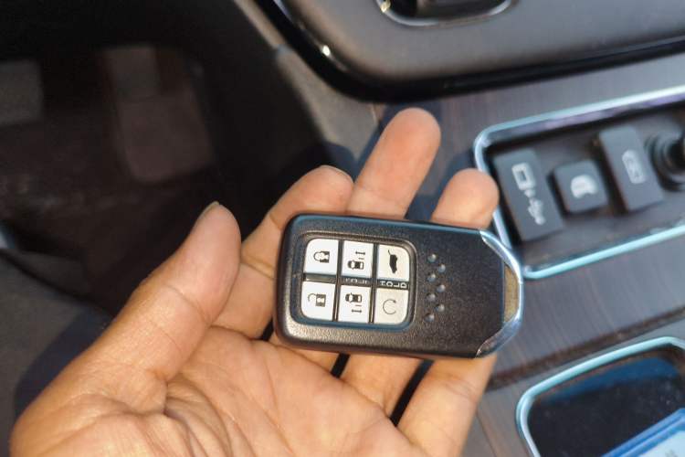 Used Honda Elysion 2022 2.0L eHEV Luxury First Edition Vehicle Key