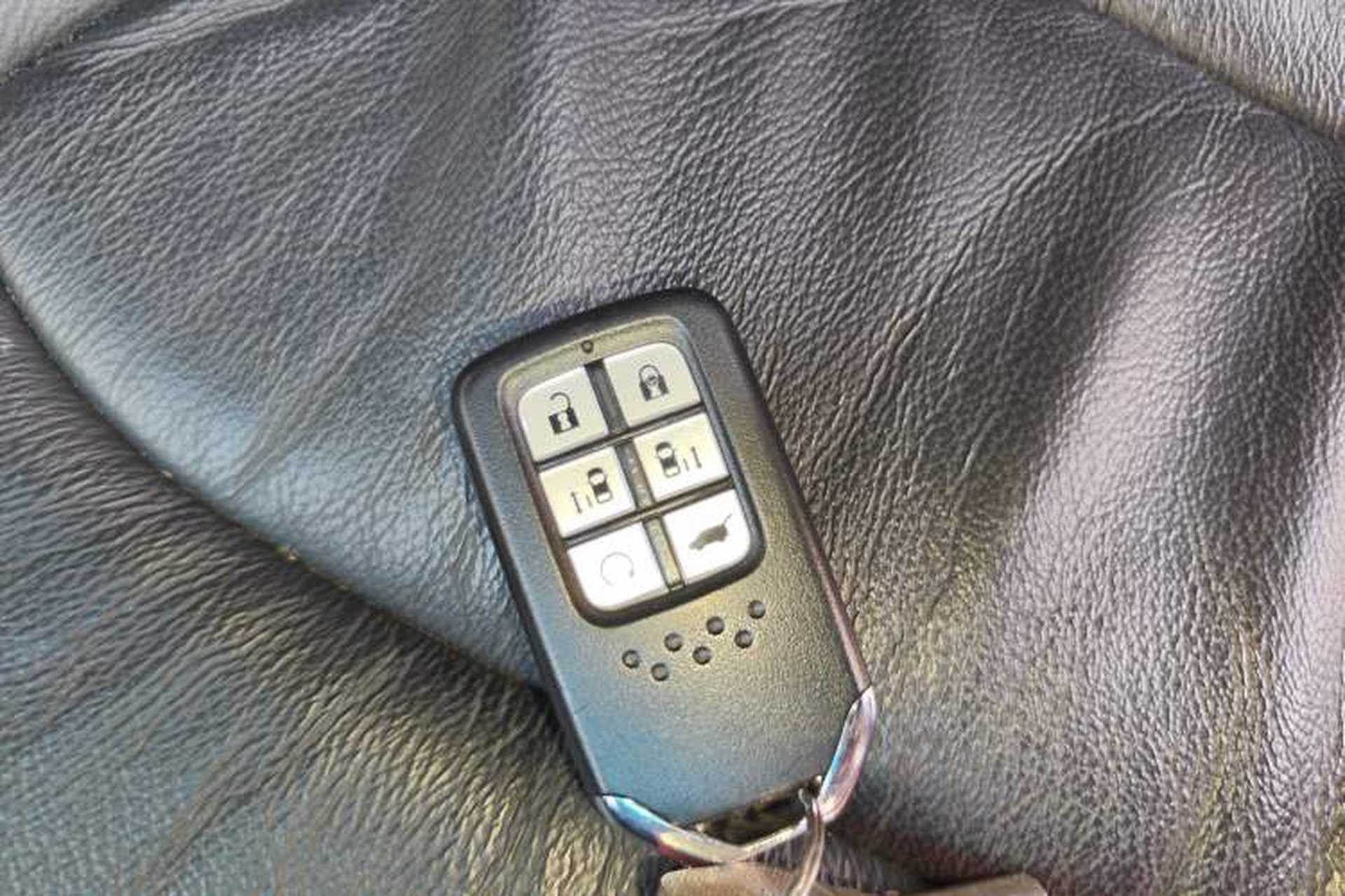Used Honda Elysion 2022 2.0L eHEV Luxury First Edition Vehicle Key