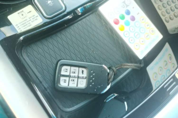 Used Honda Elysion 2022 2.0L eHEV Luxury Edition Vehicle Key