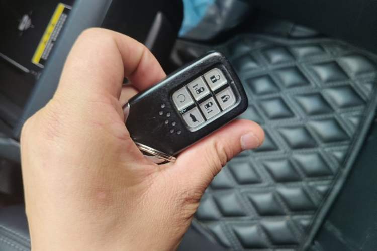 Used Honda Elysion 2022 2.0L eHEV Luxury First Edition Vehicle Key