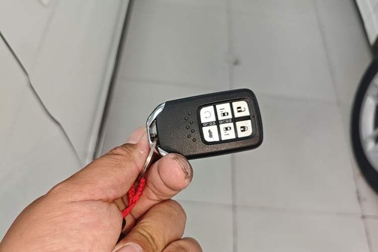 Used Honda Elysion 2022 2.0L eHEV Luxury First Edition Vehicle Key