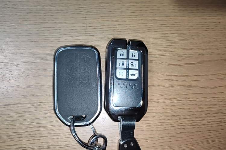Used Honda Elysion 2022 2.0L eHEV Luxury Edition Vehicle Key