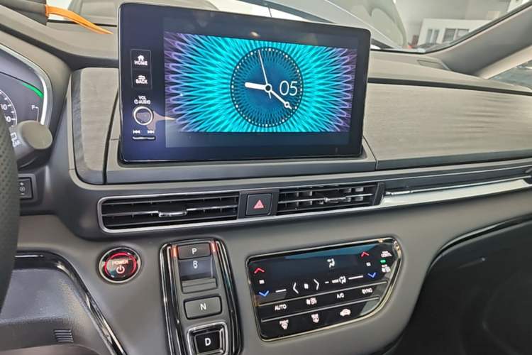 Used Honda Elysion 2024 2.0L eHEV Luxury Edition Audio And AC Panel