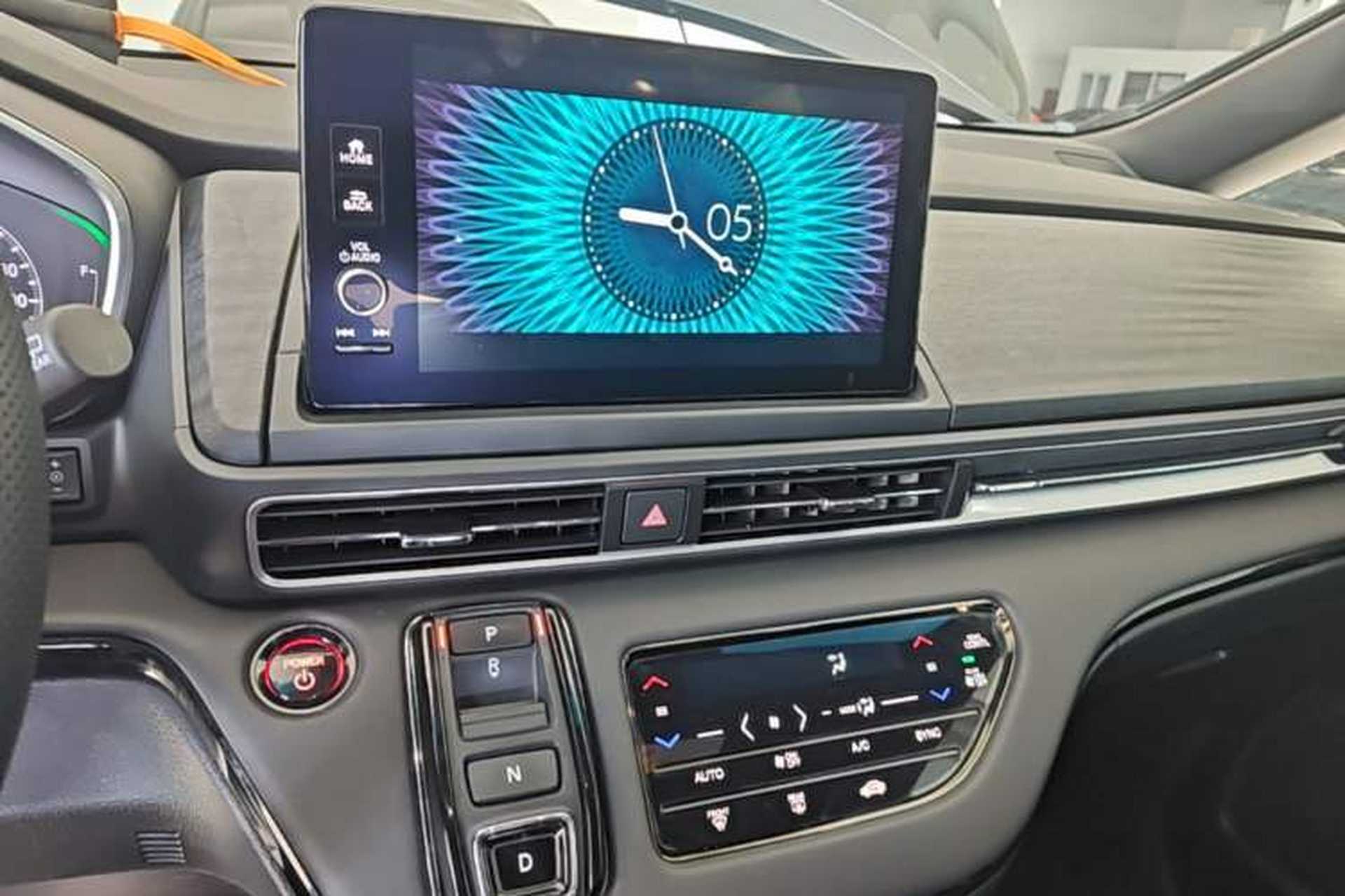 Used Honda Elysion 2024 2.0L eHEV Luxury Edition Audio And AC Panel