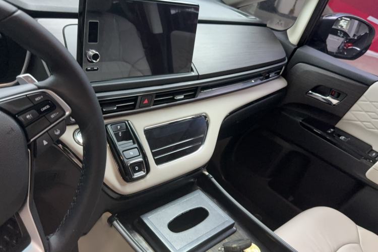 Used Honda Elysion 2024 2.0L eHEV Luxury Edition Audio And AC Panel