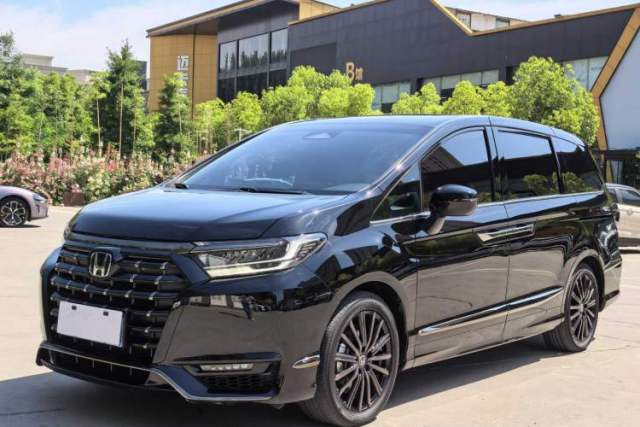 Used Honda Elysion 2024 2.0L eHEV Luxury Edition