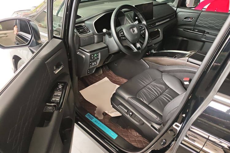 Used Honda Elysion 2024 2.0L eHEV Luxury Edition Driver Seat