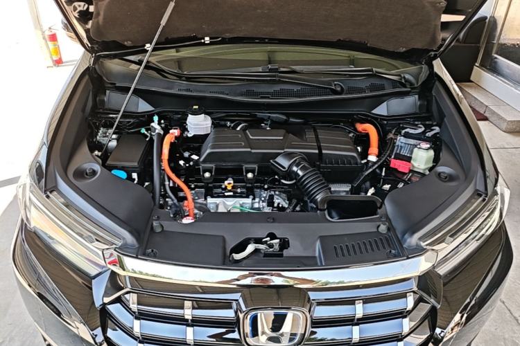 Used Honda Elysion 2024 2.0L eHEV Luxury Edition Engine Bay