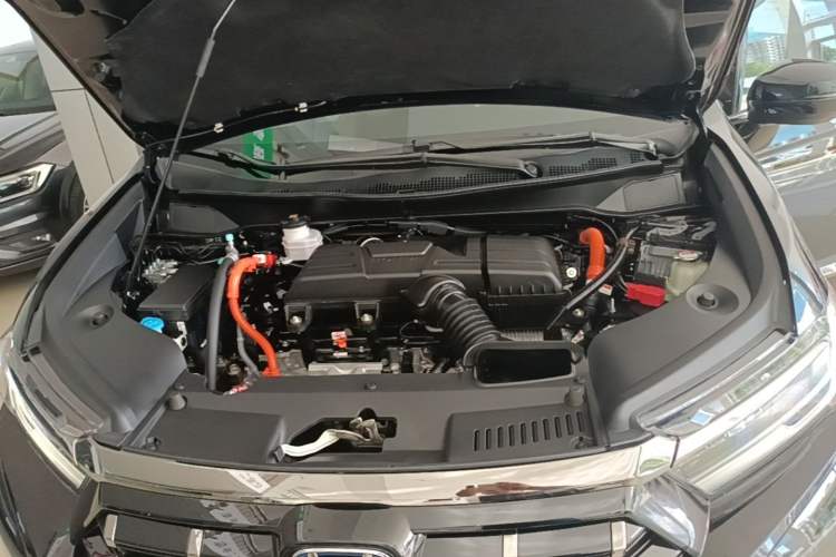 Used Honda Elysion 2024 2.0L eHEV Luxury Edition Engine Bay