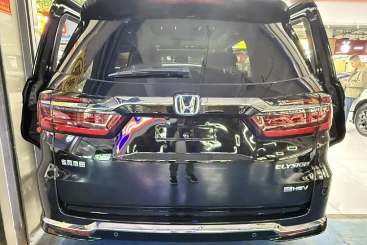 Used Honda Elysion 2024 2.0L eHEV Ultimate Edition Exterior 1