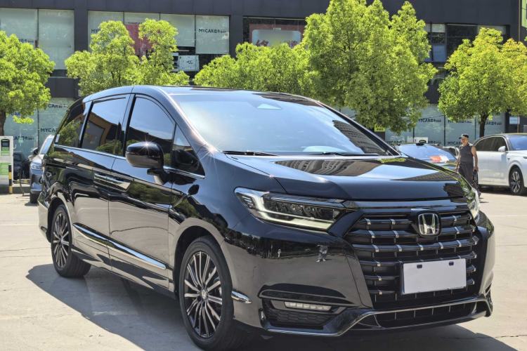 Used Honda Elysion 2024 2.0L eHEV Luxury Edition Exterior 1