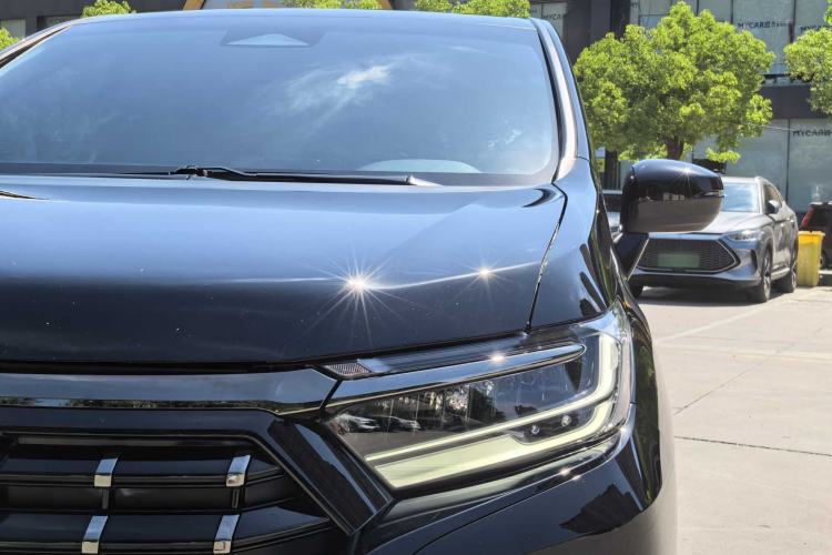 Used Honda Elysion 2024 2.0L eHEV Luxury Edition Exterior 5